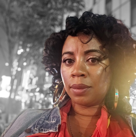 Meet your Posher, Coli - Picture 2 of 2